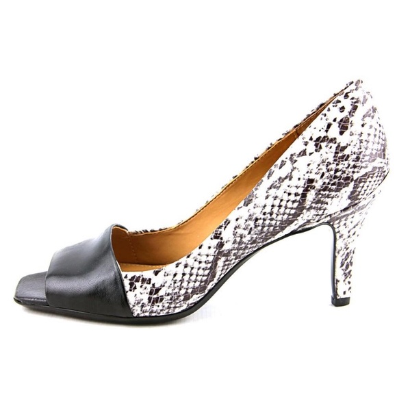 Calvin Klein Nareen Women Snakeskin Heels - Picture 3 of 6